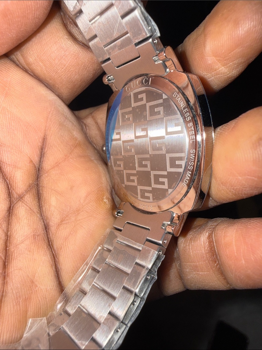 Gucci Black and Silver Striped Dial Bracelet Watch - Picture 5 of 7